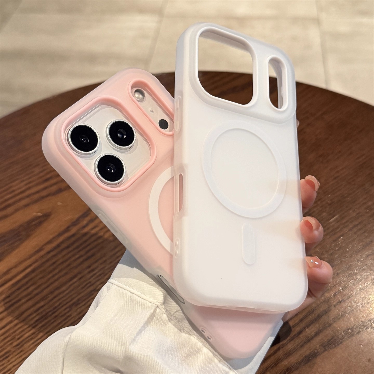 Husa Telefon Jelly Magnetic 2in1, Flippy, Compatibila cu Apple iPhone 17 Pro, din PC+TPU, Magsafe, Finisaj Mat, Alb