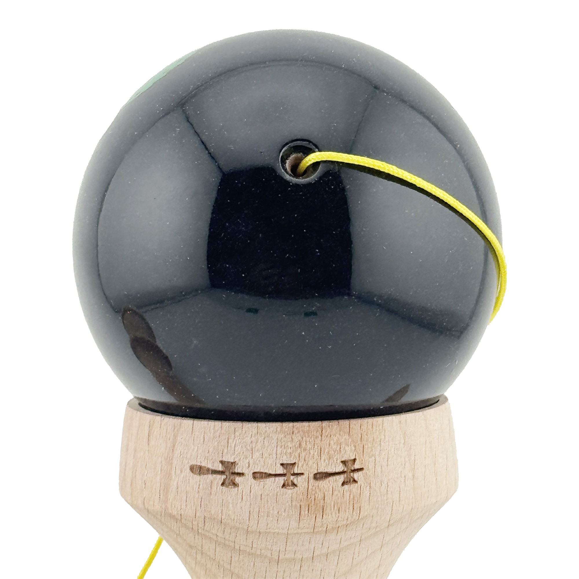 Kendama X Originala, Profesionala, Flippy, Green Monkey, Super Sticky cu Cupe Mari King Size V3, Rulment Metalic si Gaura in Baza, din Lemn 18 cm, Ata 62/65 cm, Negru