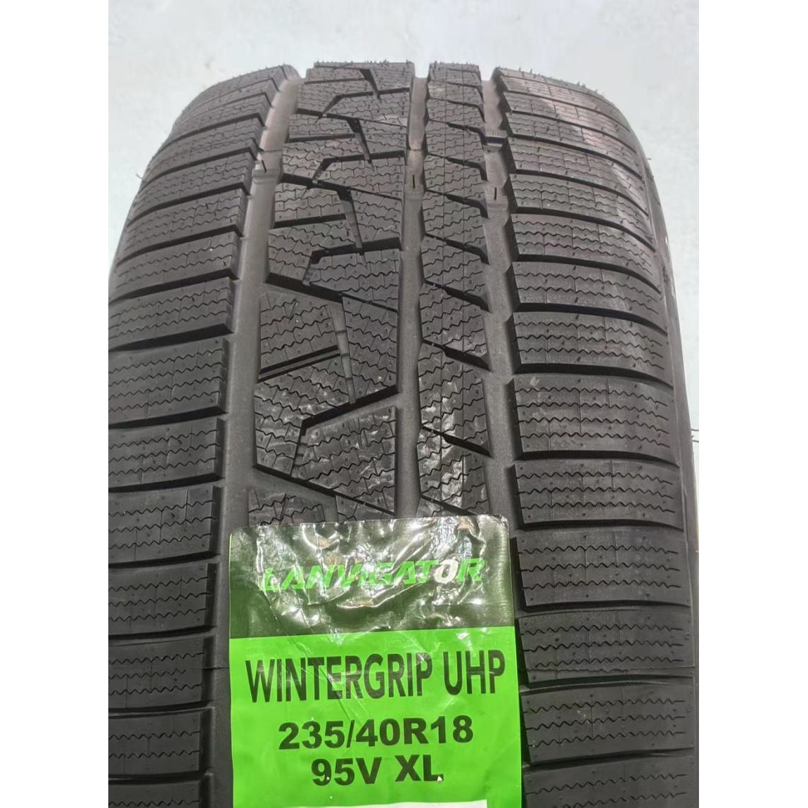 Anvelopa Iarna UHP LANVIGATOR 235/40R18 95V XL, Aderenta Sporita pe Zapada si Umed, Confort si Durabilitate