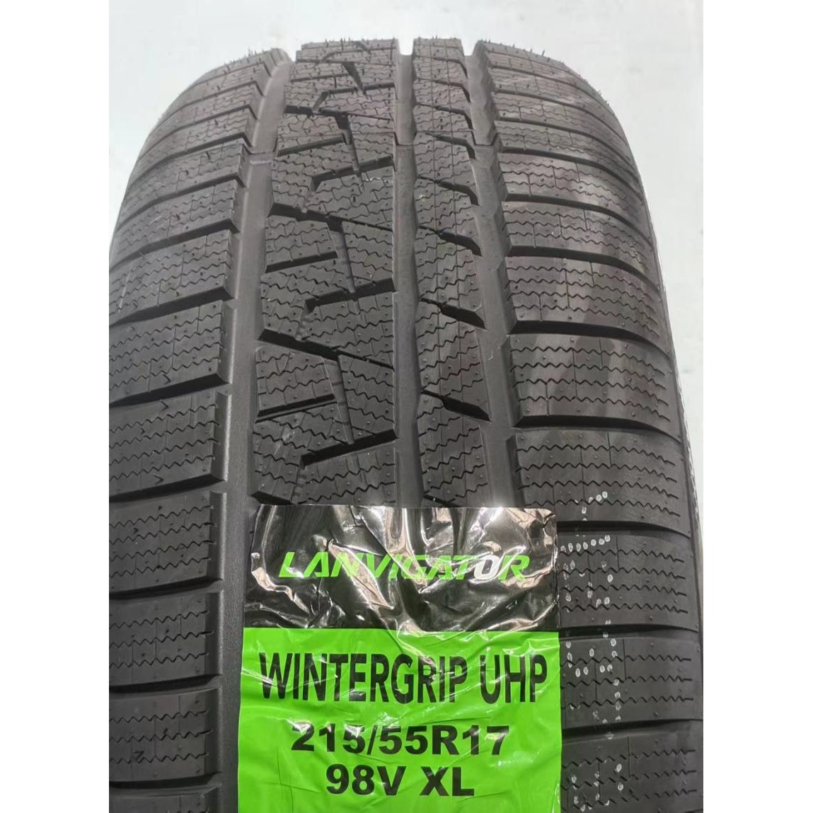 Anvelopa Iarna UHP LANVIGATOR 215/55R17 98V XL, Aderenta Sporita pe Zapada si Umed, Confort si Durabilitate
