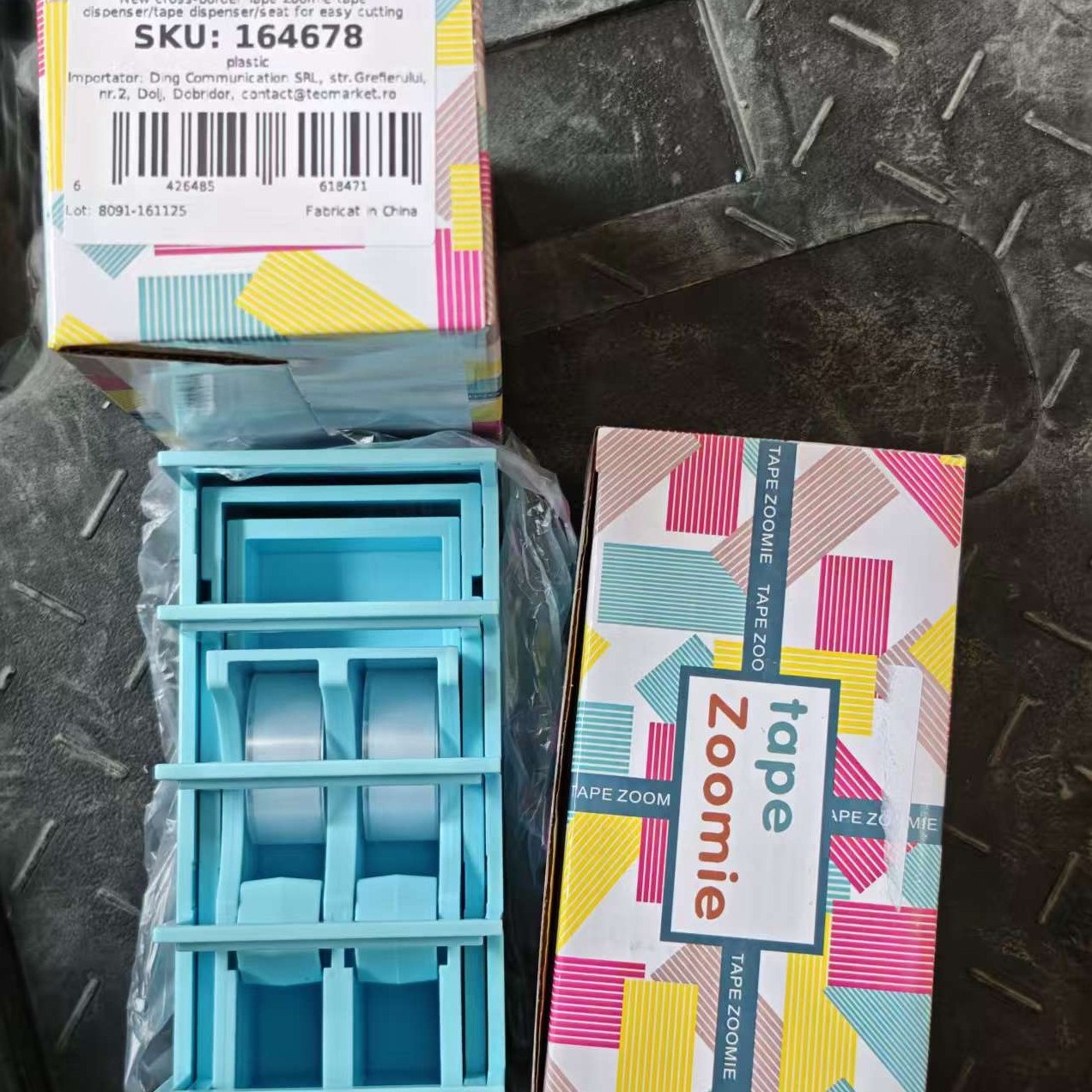 Dispenser de Banda Adeziva, Flippy, Suport pentru Banda Adeziva pentru Birou, Scoala, din Plastic, 15,5 x 7,7 x 7,4 cm, Albastru deschis