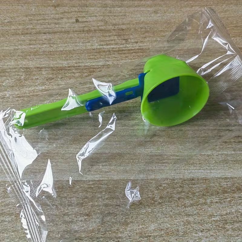 Lingura pentru Proteine, Flippy, Lingura cu Palnie Culisanta, Lingura Dozator pentru Lapte Praf si Suplimente, 12.5 cm, Verde