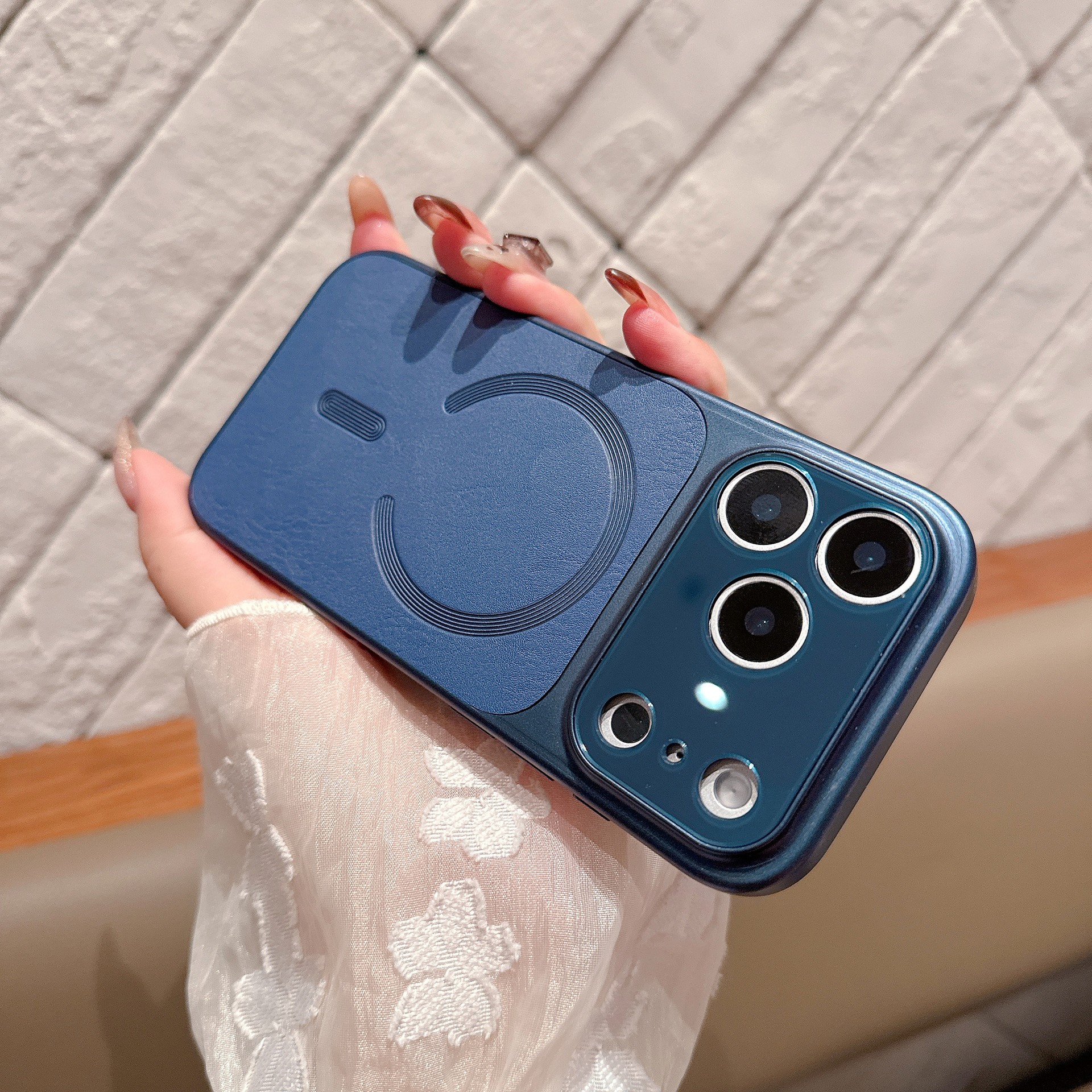 Carcasa Magnetica Mata, Flippy, pentru iPhone 17 Pro, Portocaliu