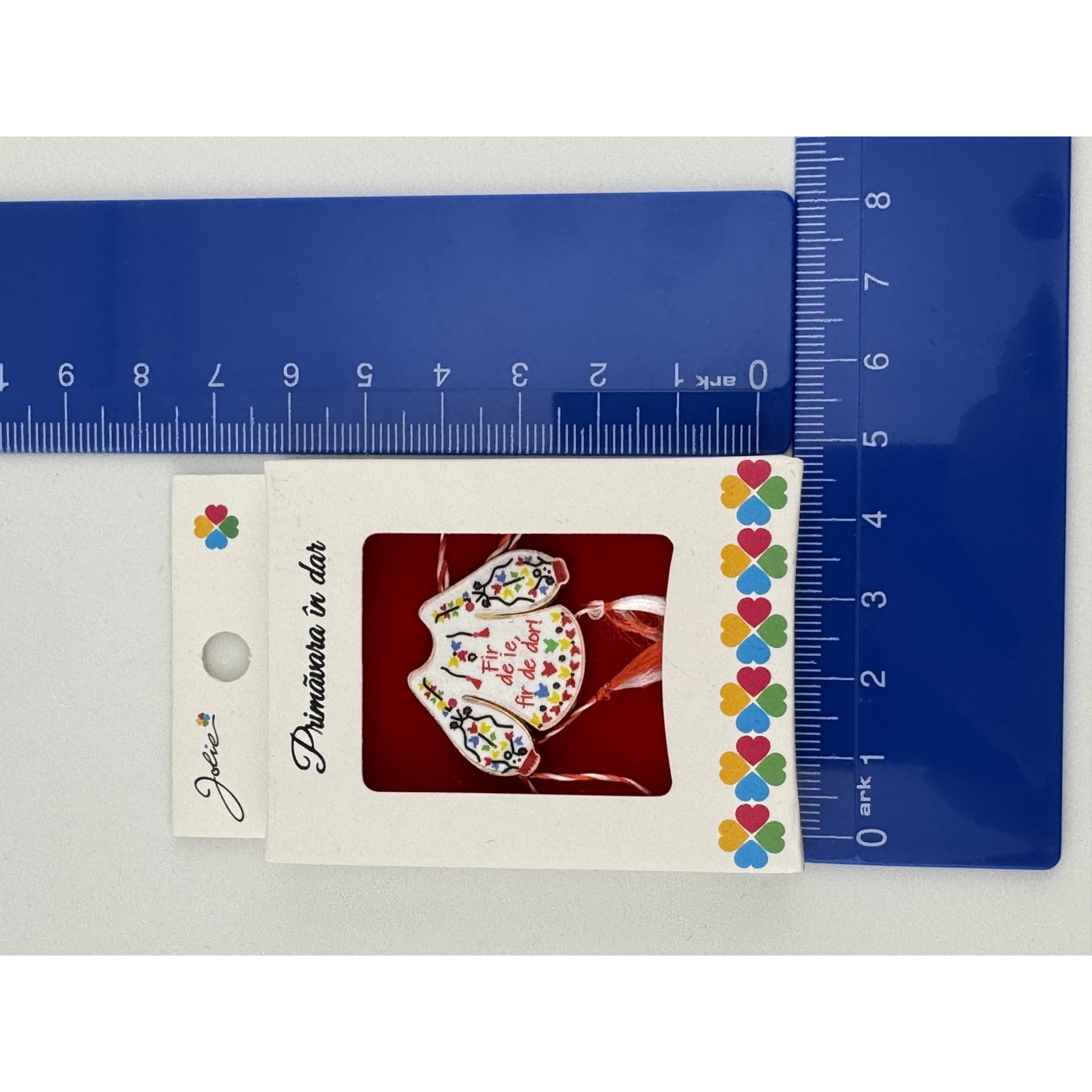 Martisor Brosa Mica in Cutie, Jolie, Design cu Mesaj, Dimensiune 2.5-3 cm, Material Metal, Model Ie Traditionala