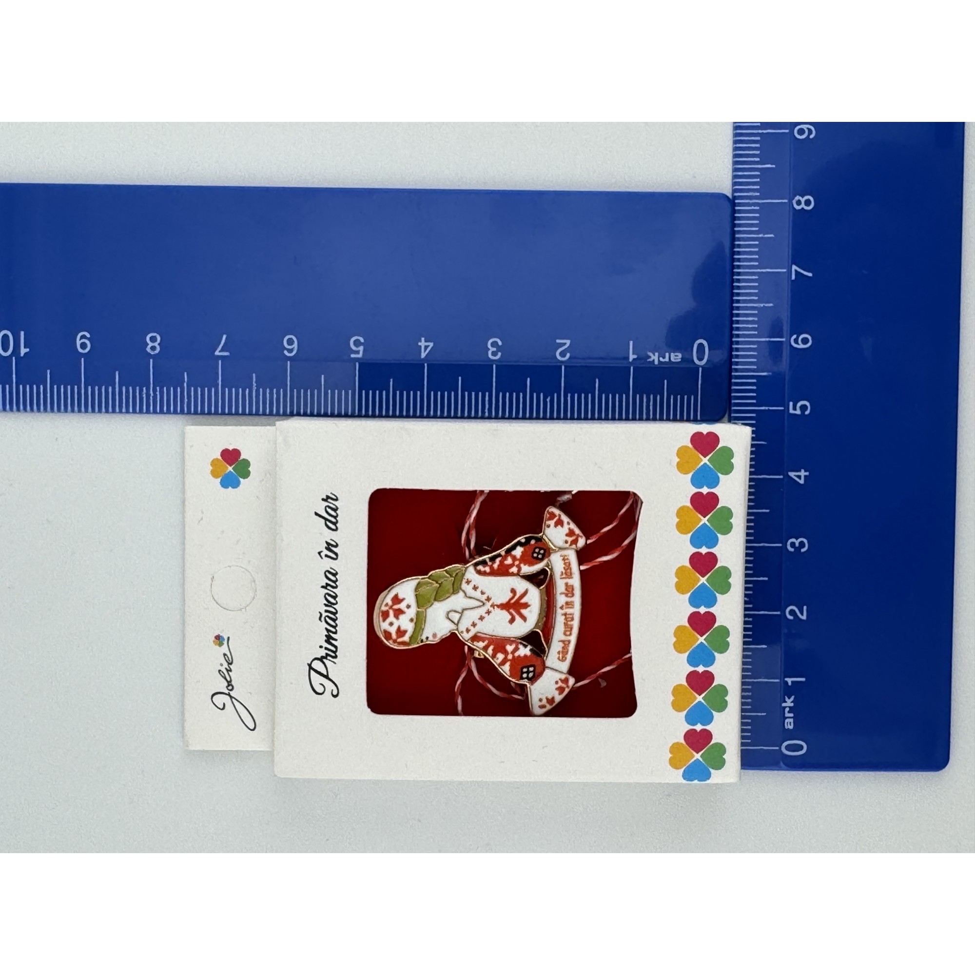 Martisor Brosa Mica in Cutie, Jolie, Design cu Mesaj, Material Metal, Dimensiune 2.5-3 cm, Model Traditional Femeie