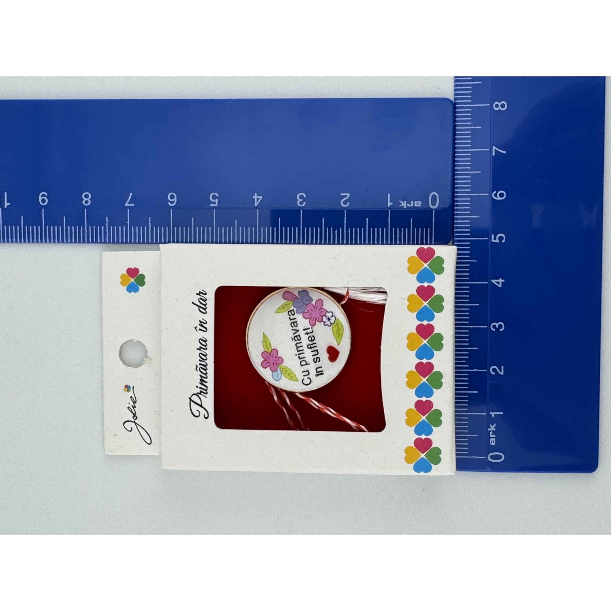 Martisor Brosa Mica in Cutie, Jolie, Design cu Mesaj, Dimensiune 2.5-3 cm, Material Metal, Model Rotund Flori