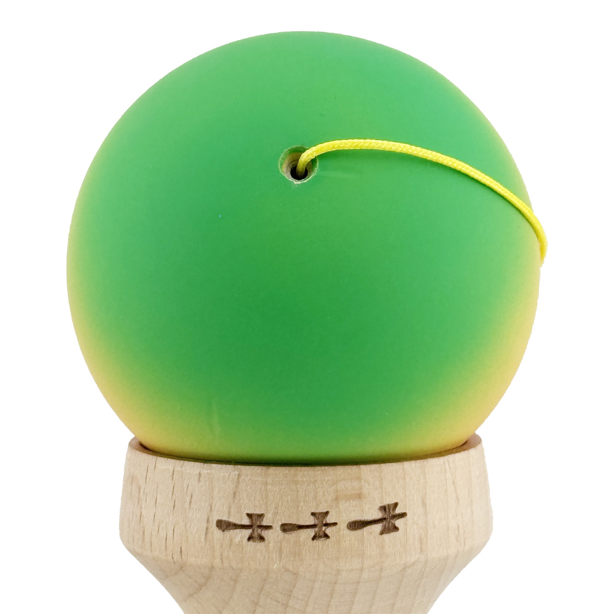 Kendama X Originala, Profesionala, Flippy, Cupe Mari KING SIZE V3, Rubber Grip, Gaura in Baza, Rulment Metalic, din lemn 18 cm, Ata 55 cm, Gradient Verde/Galben/Rosu