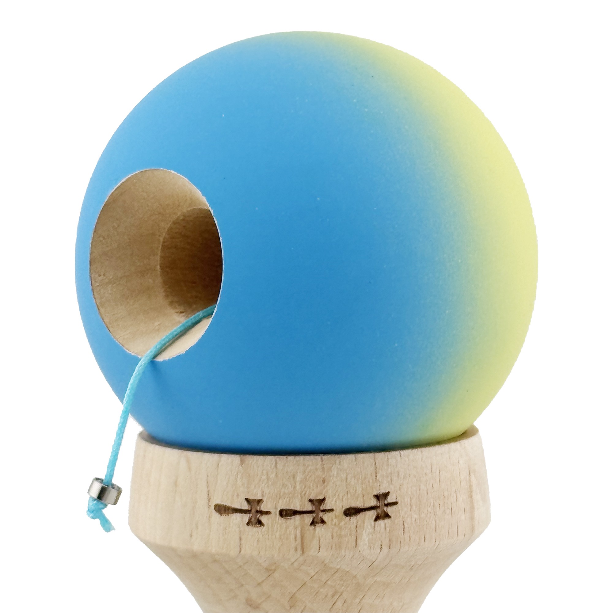 Kendama X Originala, Profesionala, Flippy, Cupe Mari KING SIZE V3, Rubber Grip, Gaura in Baza, Rulment Metalic, din lemn 18 cm, Ata 62/65 cm, Gradient Galben/Albastru deschis