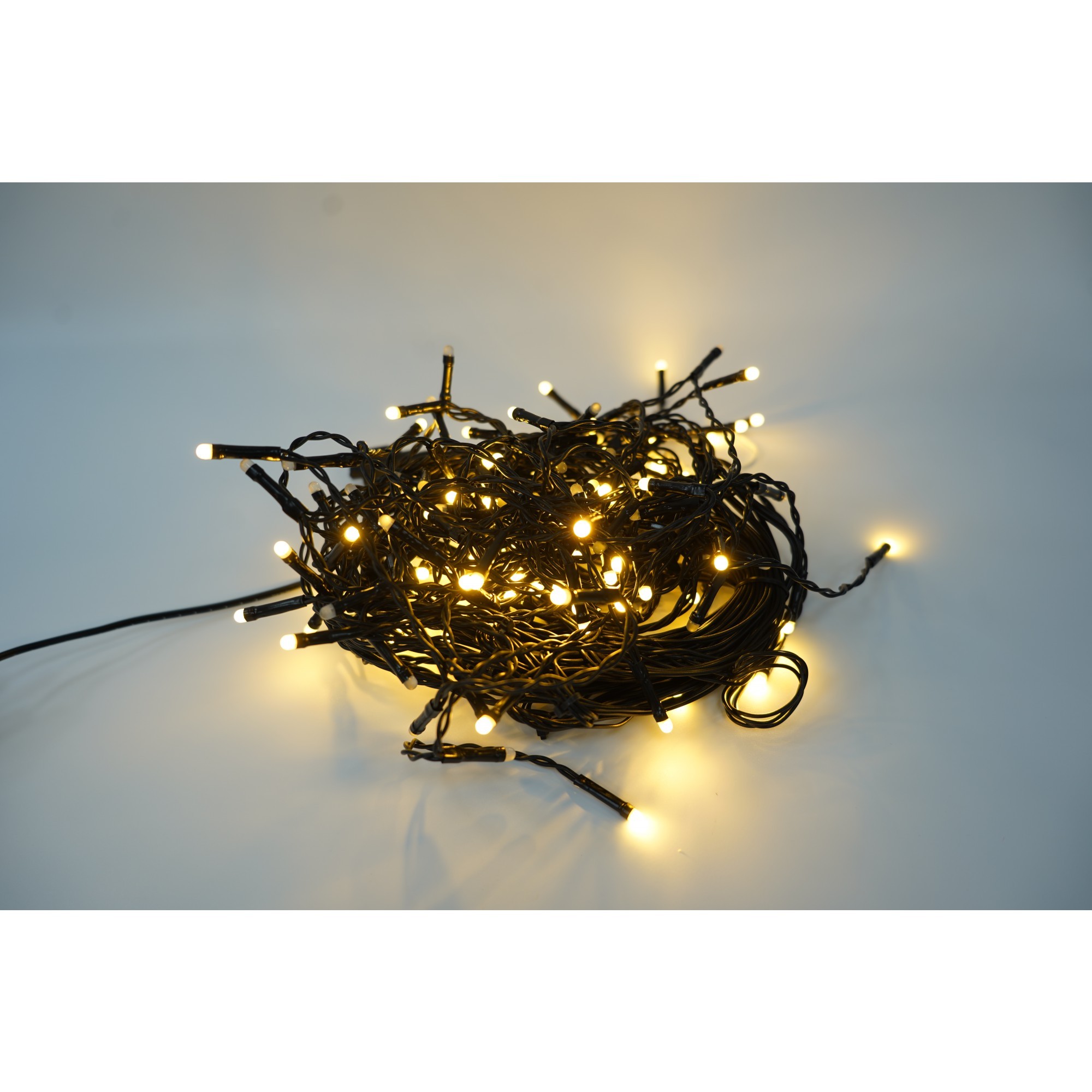 Instalatie Solara Craciun Turturi, IP44, 5 m, 143 Led-uri, Perdea Franjurata, Alb cald, 8 jocuri de lumini, cu Telecomanda, 31V, 250 mAh, Acumulator de 1200 mAh, Exterior, Prelungitor 5 m inclus, Fir Negru, Flippy