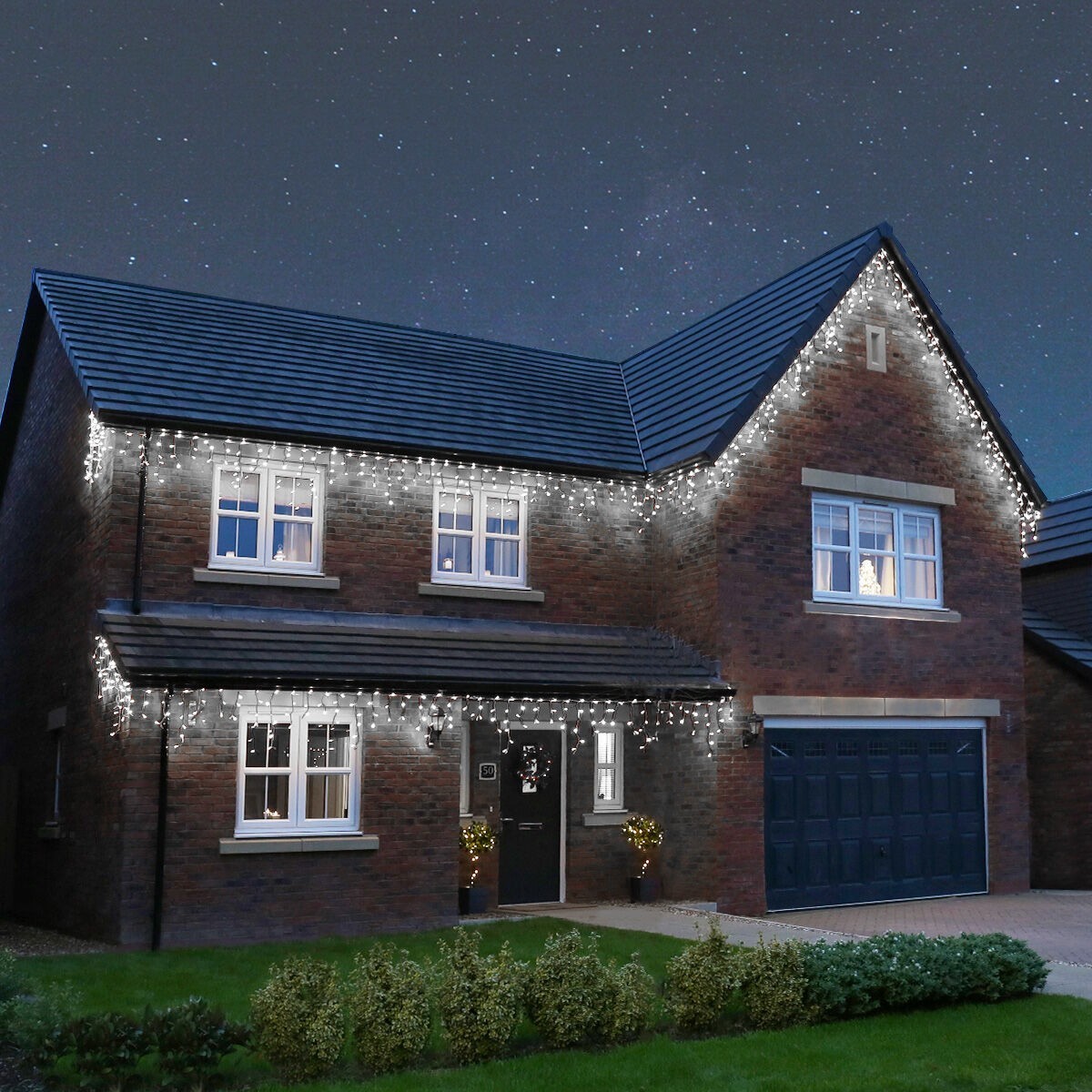 Instalatie Solara Craciun Turturi, IP44, 5 m, 143 Led-uri, Perdea Franjurata, alb rece, 8 jocuri de lumini, cu Telecomanda, 31V, 250 mAh, Acumulator de 1200 mAh, Exterior, Prelungitor 5 m inclus, Fir Alb, Flippy