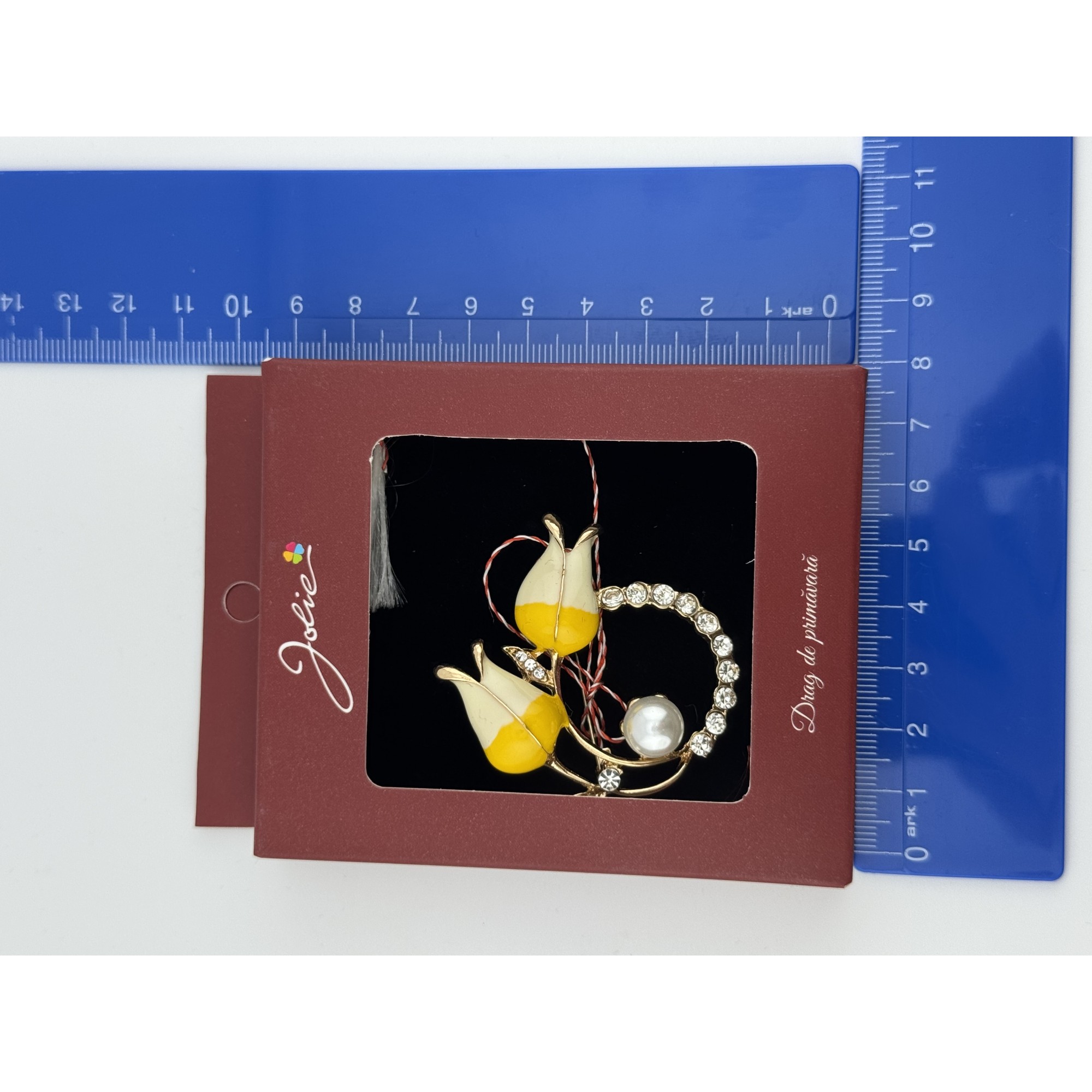 Brosa Vintage, Jolie, Material Metal, Ambalaj Carton, Dimensiune Brosa Aproximativ 4-6 cm, Model Flori Galbene