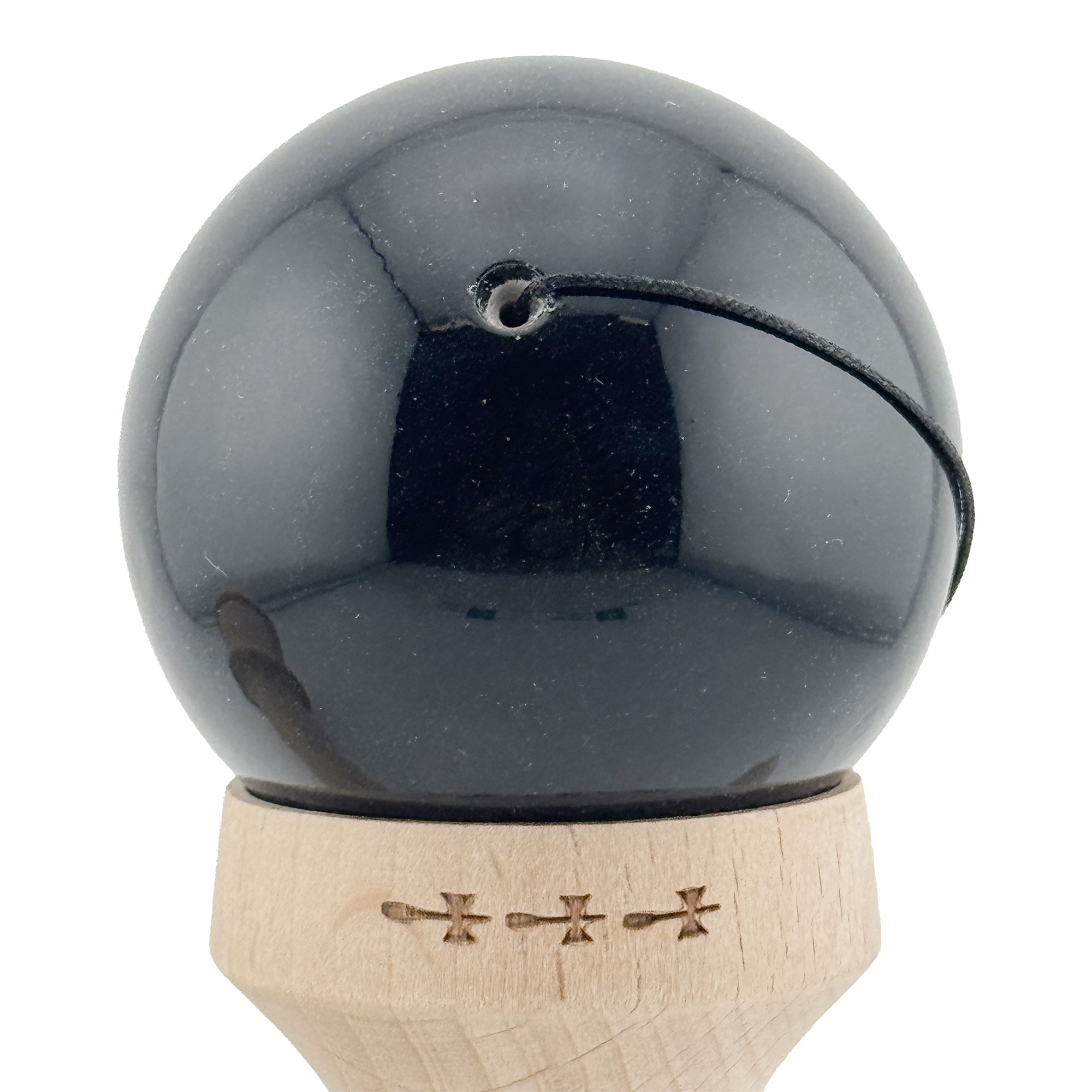 Kendama X Originala, Profesionala, Flippy, Super Sticky cu Cupe Mari KING SIZE V3, Gaura in Baza, Rulment Metalic, din lemn 18 cm, Ata 62/65 cm, Gradient Negru/Alb