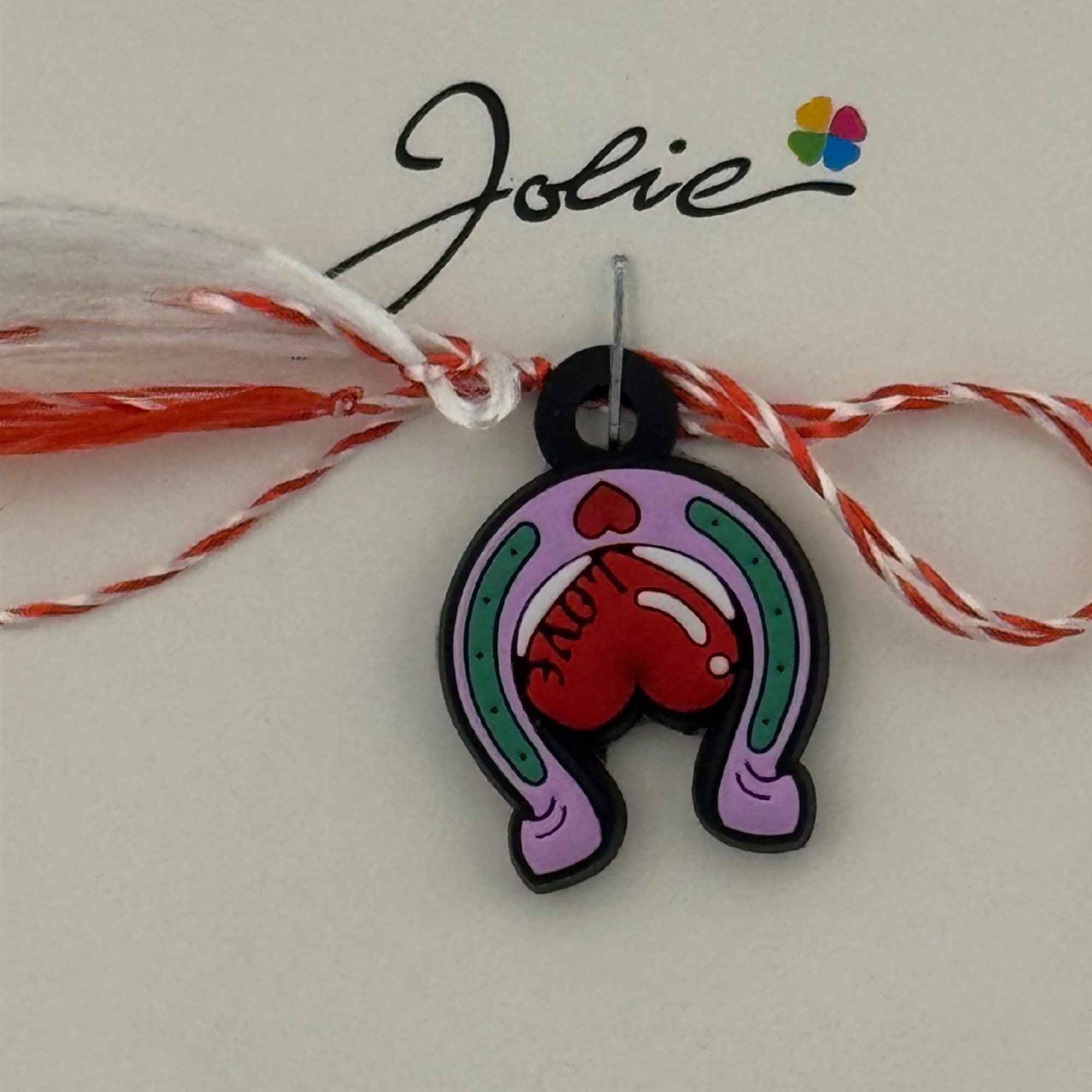 Martisor Cauciucat, Model 9