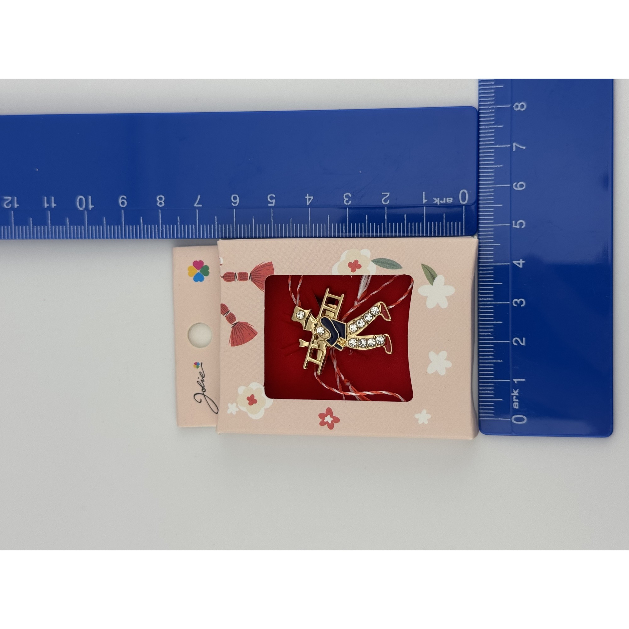 Martisor Brosa Mica in Cutie, Jolie, Dimensiune Brosa 2.5-3cm, Material Metal, Model Hornar, Cutie Roz