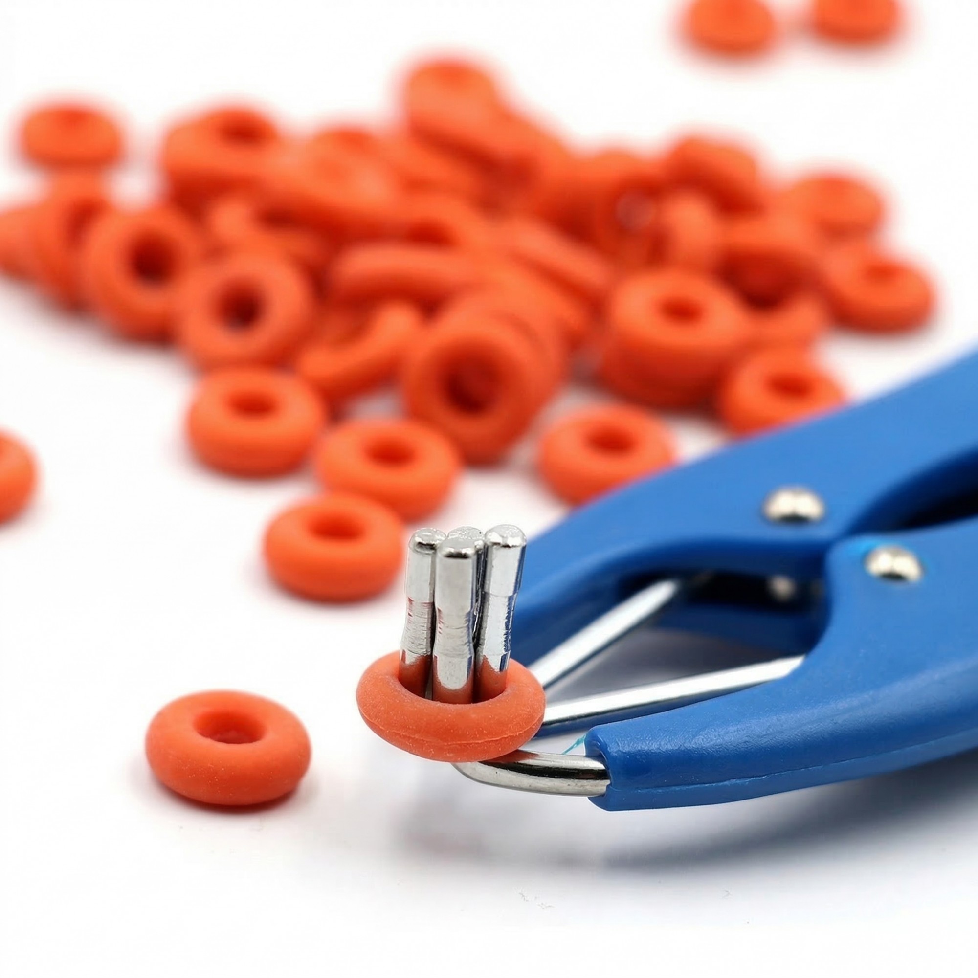 Cleste Pentru Castrarea Animalelor, Flippy, Set Cu 1000 Inele Elastice, Control Temperatura 40 Grade, 3.5 W, 21 x 6 cm, Albastru