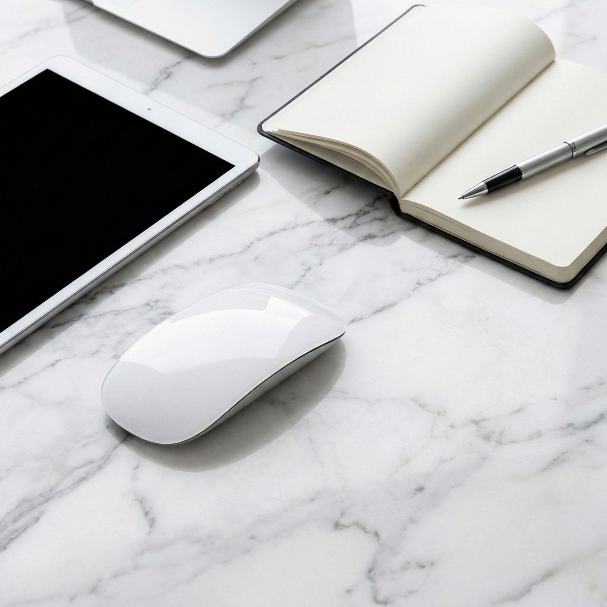 Mouse Wireless cu Gesturi, FLIPPY, Bluetooth + 2.4GHz, Reincarcabil USB, Ultra Subtire, 1600 DPI, Silentios, Design Elegant si Compact, Compatibil cu Laptop/PC, Telefon si Tableta, Ideal pentru Birou si Calatorii, Alb