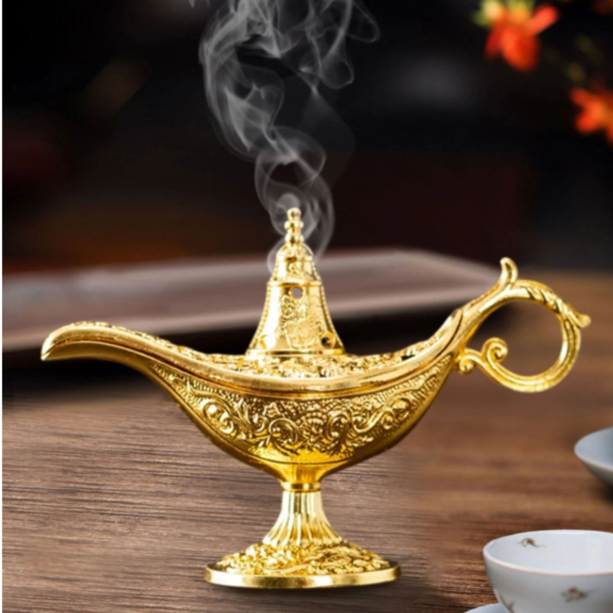 Arzator Tamaie, Flipppy, Model Lampa Aladin, Aliaj, Dimensiune Mica, cu Maner si Capac, Lampa Decorativa Vintage, 3.2 x 9 x 6 cm, Auriu