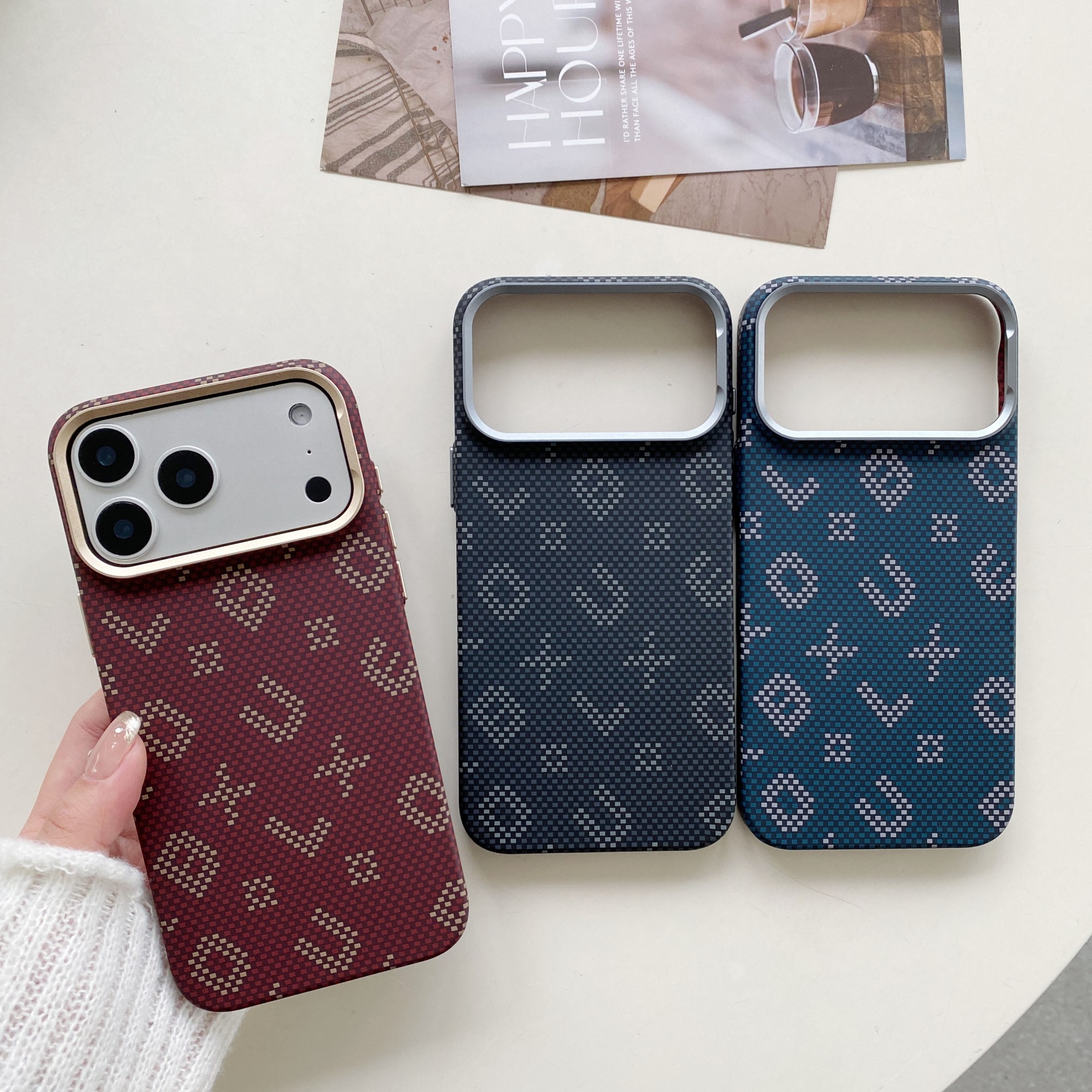 Carcasa Magentica, Flippy, din Fibra de Carbon, pentru iPhone 16 pro, Portocaliu