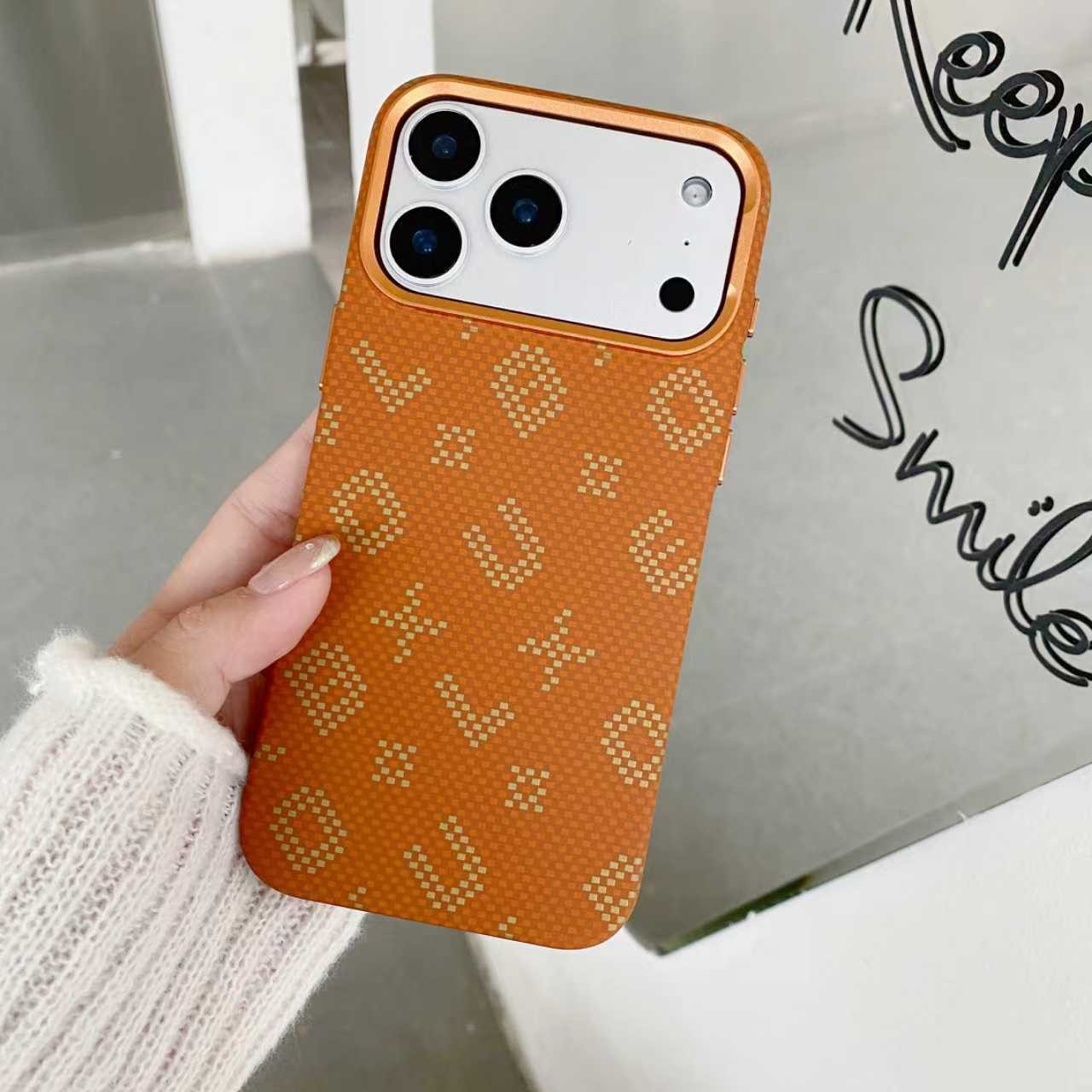 Carcasa Magentica, Flippy, din Fibra de Carbon, pentru iPhone 17 Pro Max, Portocaliu