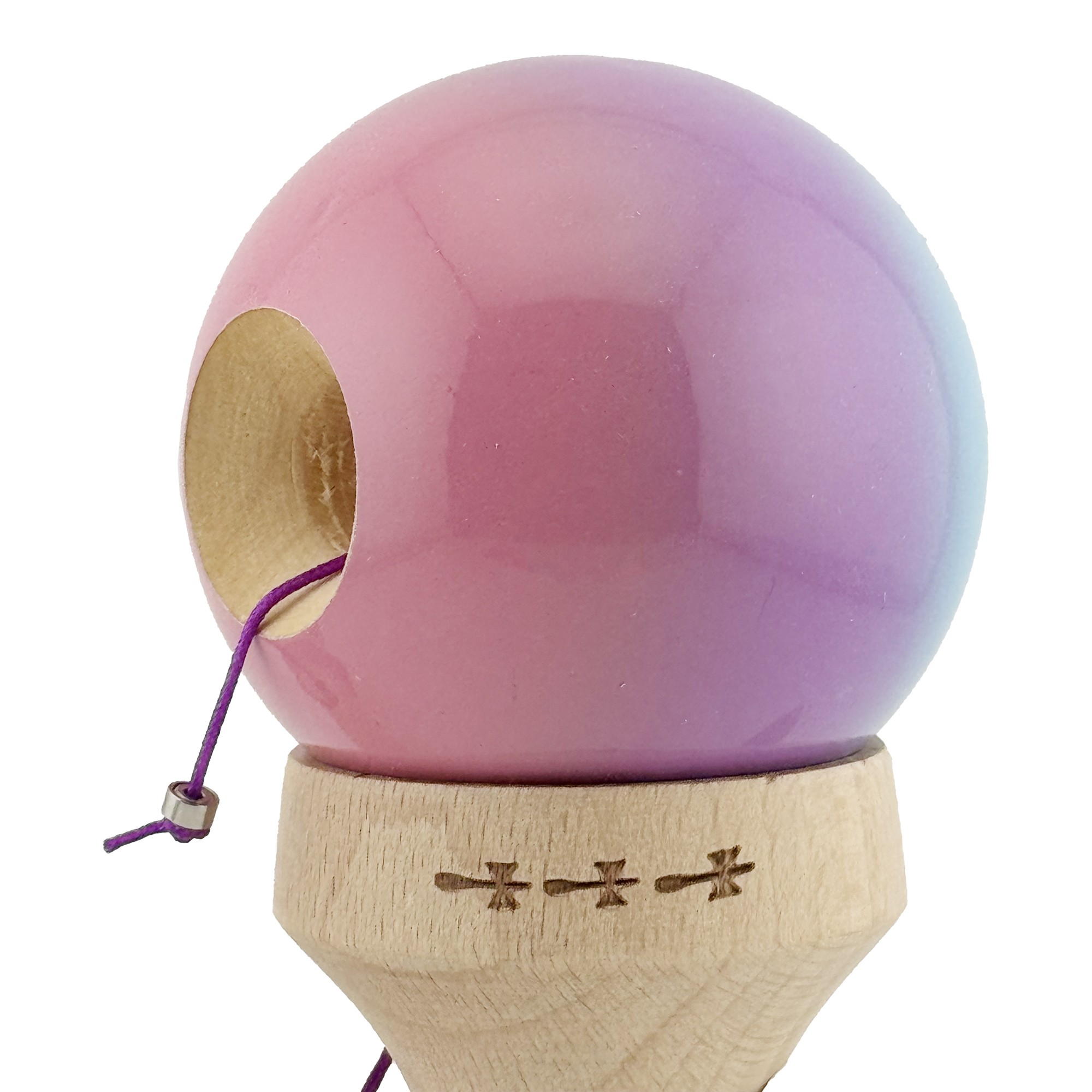 Kendama X Originala, Profesionala, Flippy, Super Sticky cu Cupe Mari KING SIZE V3, Gaura in Baza, Rulment Metalic, din lemn 18 cm, Ata 62/65 cm, Gradient Albastru/Mov/Roz