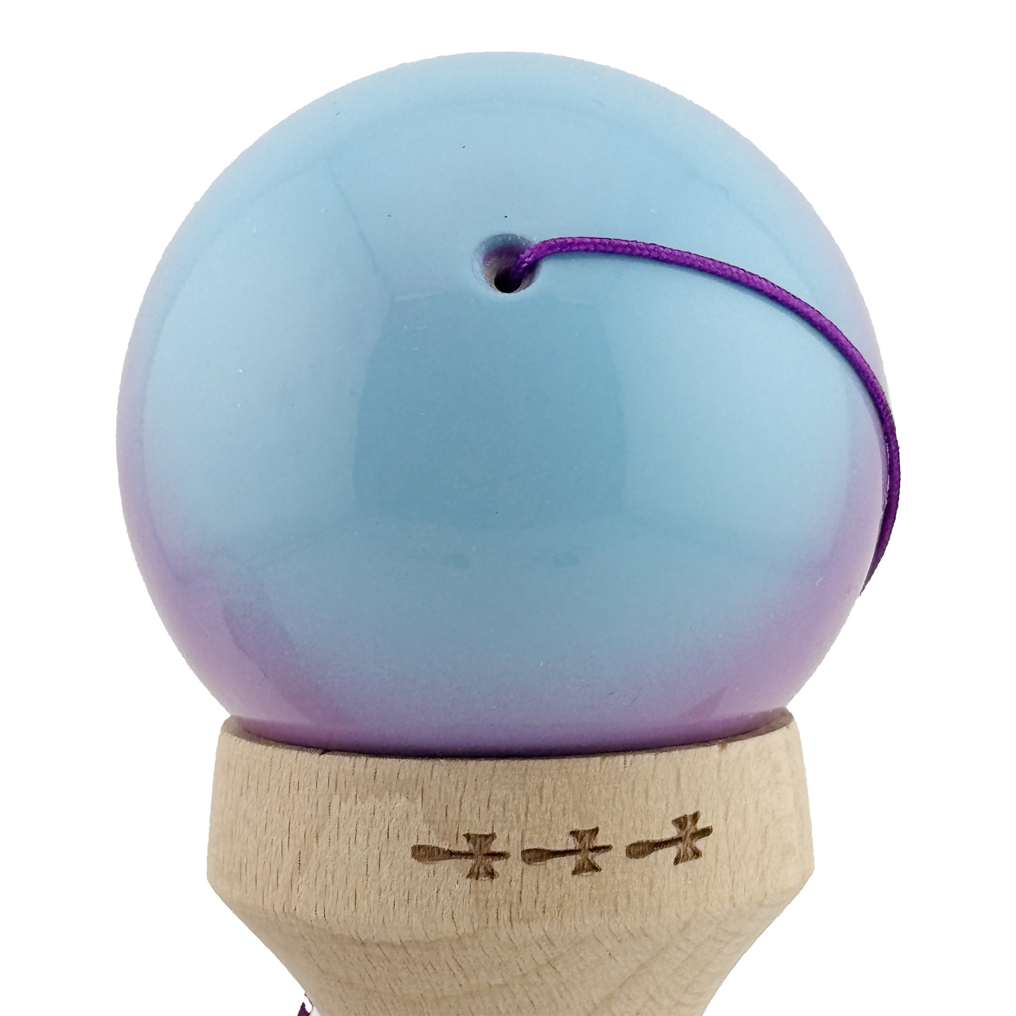 Kendama X Originala, Profesionala, Flippy, Super Sticky cu Cupe Mari KING SIZE V3, Gaura in Baza, Rulment Metalic, din lemn 18 cm, Ata 62/65 cm, Gradient Albastru/Mov/Roz