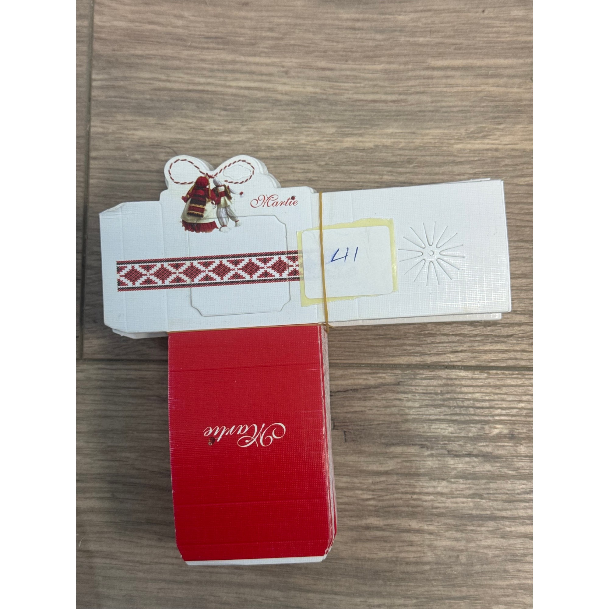 Set 100 Bucati Ambalaj Brosa/Martisor Model Martisor cu Motive Populare