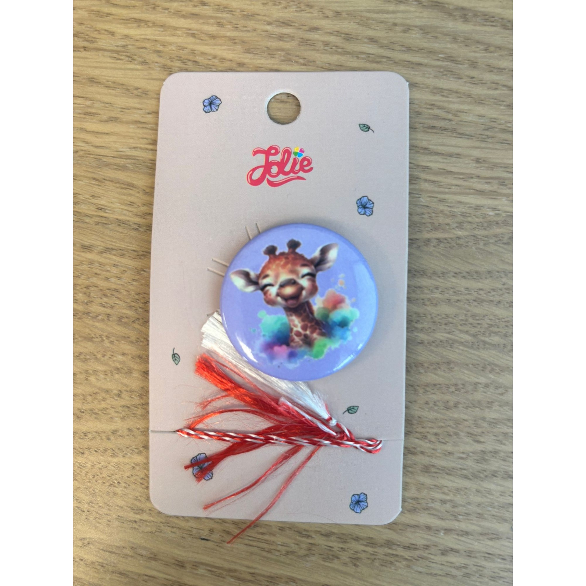 Martisor pentru copii, Brosa, Material Metal, Ambalaj Carton cu Design, Model Girafa