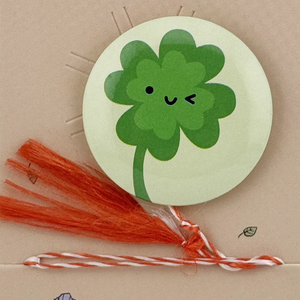 Martisor cu Brosa pentru copii, Jolie, Material Metal, Ambalaj Carton cu Design, Model Trifoi, Verde deschis