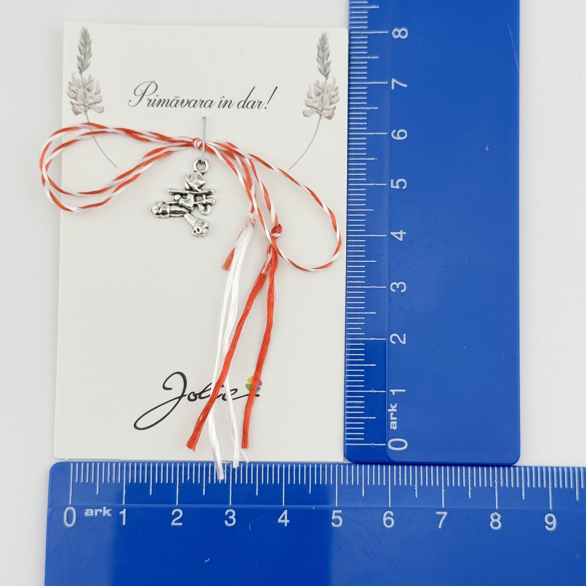 Martisor Traditional, Jolie, Model HOMAR, cu Snur Impletit Alb/Rosu, 8.5 x 5.5 cm. Argintiu