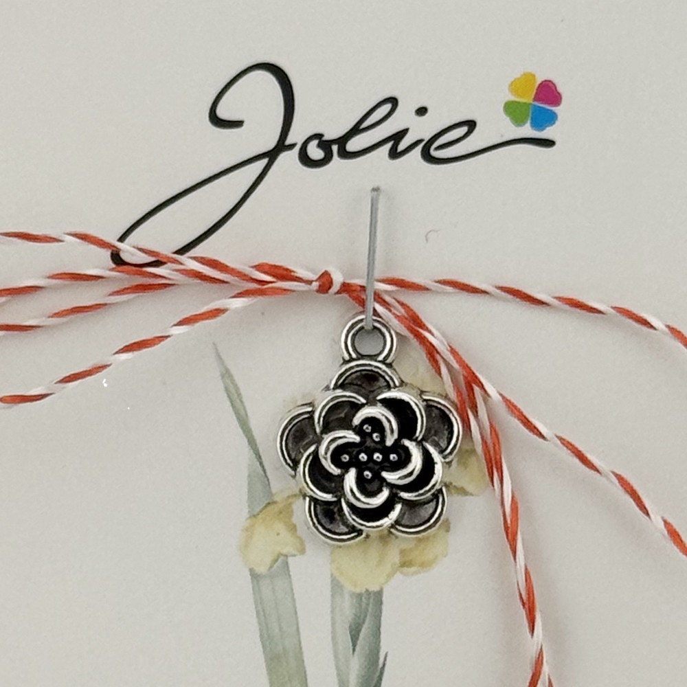 Martisor Traditional, Jolie, Model TRANDAFIR, cu Snur Impletit Alb/Rosu, 8.5 x 5.5 cm, Argintiu