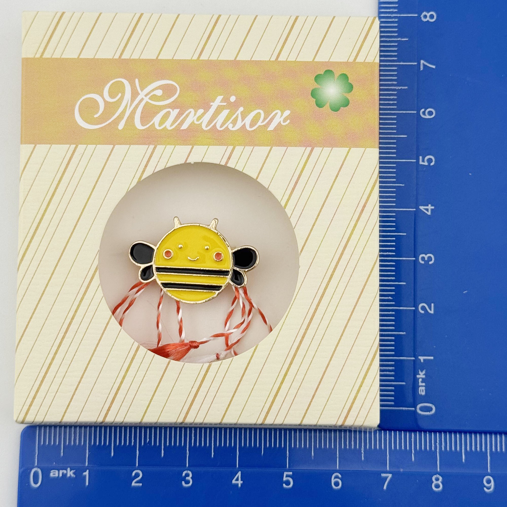 Ambalaje de Carton pentru Martisoare, Flippy, Set 200 Bucati, Cutii pentru Brosa Martisor, Model Crem cu Dungi , 8 x 7 cm, Crem