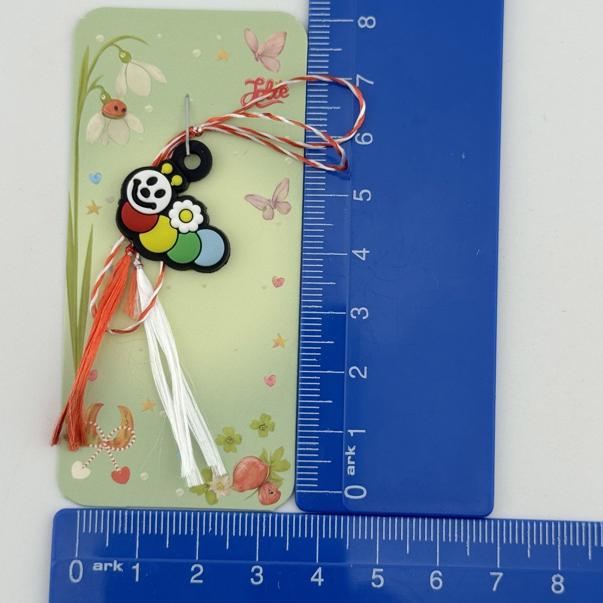 Martisor pentru Copii, Jolie, Model OMIDA, din Cauciuc, cu Snur Impletit Alb/Rosu, Ambalaj Carton cu Design, Multicolor