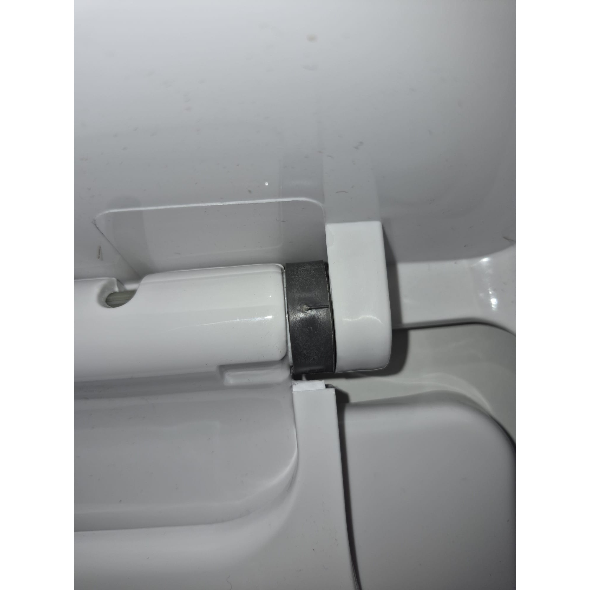 Resigilat: Capac de Toaleta cu Reductie 2 in 1, Flippy, pentru Copii si Adulti, Coborare Lenta si Silentioasa, Instalare Usoara, din PP5 , in Forma de U Patrat, Alb