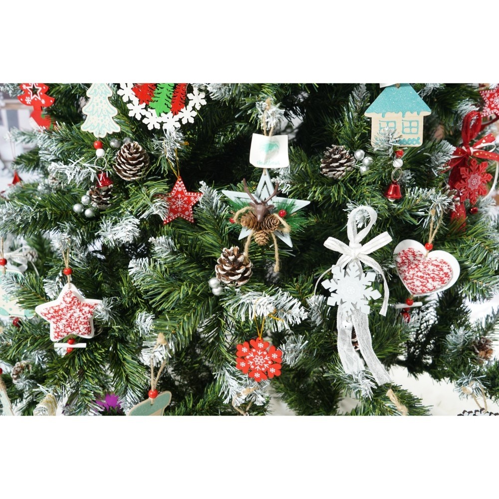Set brad artificial de Craciun si elemente decorative, nins, decorat cu conuri pin, pentru perete/colt, inaltime 210 cm, diametru 149 cm, 1224 ramuri, Flippy, verde, suport metalic inclus